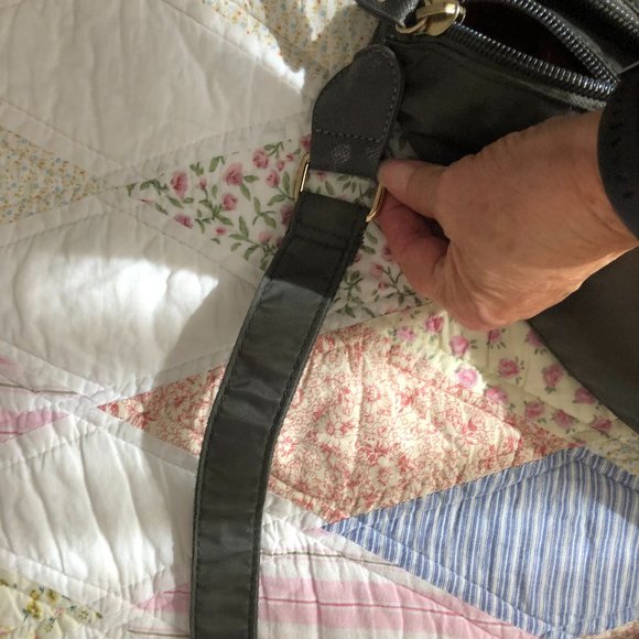 ADRIENNE VITTADINI NECCESSITIES / PERSONALS TRAVEL - Picture 3 of 8